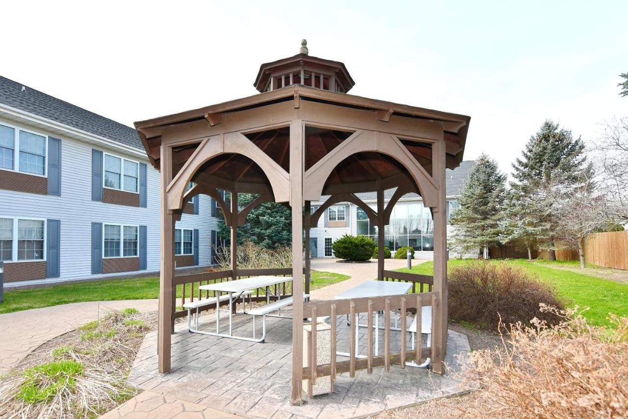 Country Inn & Suites By Radisson, Mount Morris, Ny Exterior photo